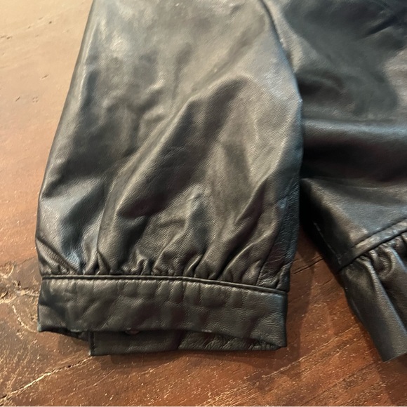 bebe Cropped Black Faux Fur Trim Jacket - Size Small - Picture 5 of 6